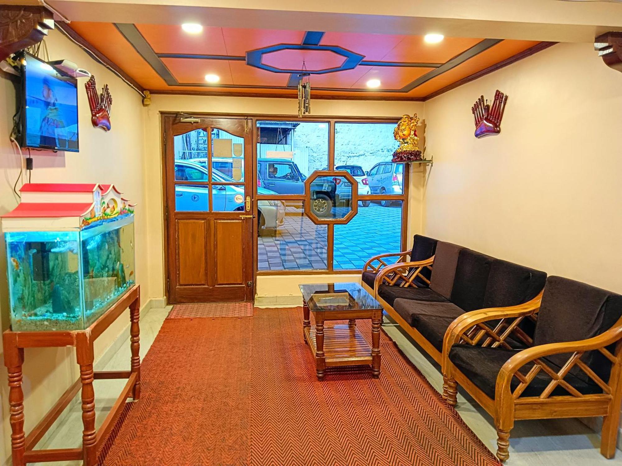 Bn Tourist Home Ooty Εξωτερικό φωτογραφία